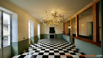 Gerenoveerd château met zakelijke mogelijkheden