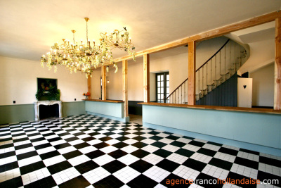 Gerenoveerd château met zakelijke mogelijkheden