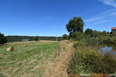 Boerderij met 7 hectare en diverse bronnen