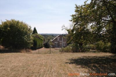 Bouwperceel tussen dorp en weilanden