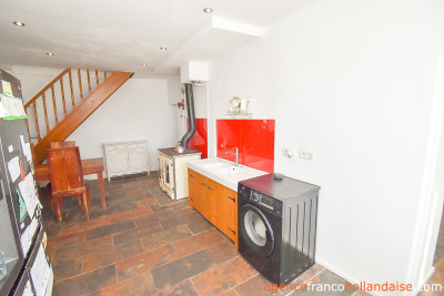 Huis met gîte en diverse schuren