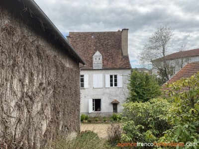Romantisch dubbel woonhuis uit 1800