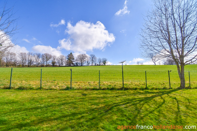 Tussen dorp en weilanden
