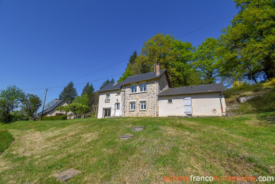 Twee woningen, 11 hectare en rust