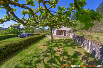 Twee woningen, 11 hectare en rust