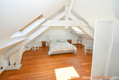 Twee woningen met een parktuin