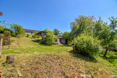 Twee woningen met een parktuin