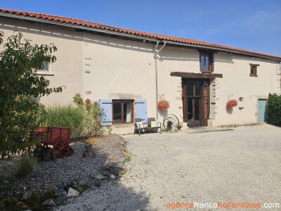 Domein met 3 woningen