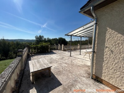Groot terras en panoramisch uitzicht